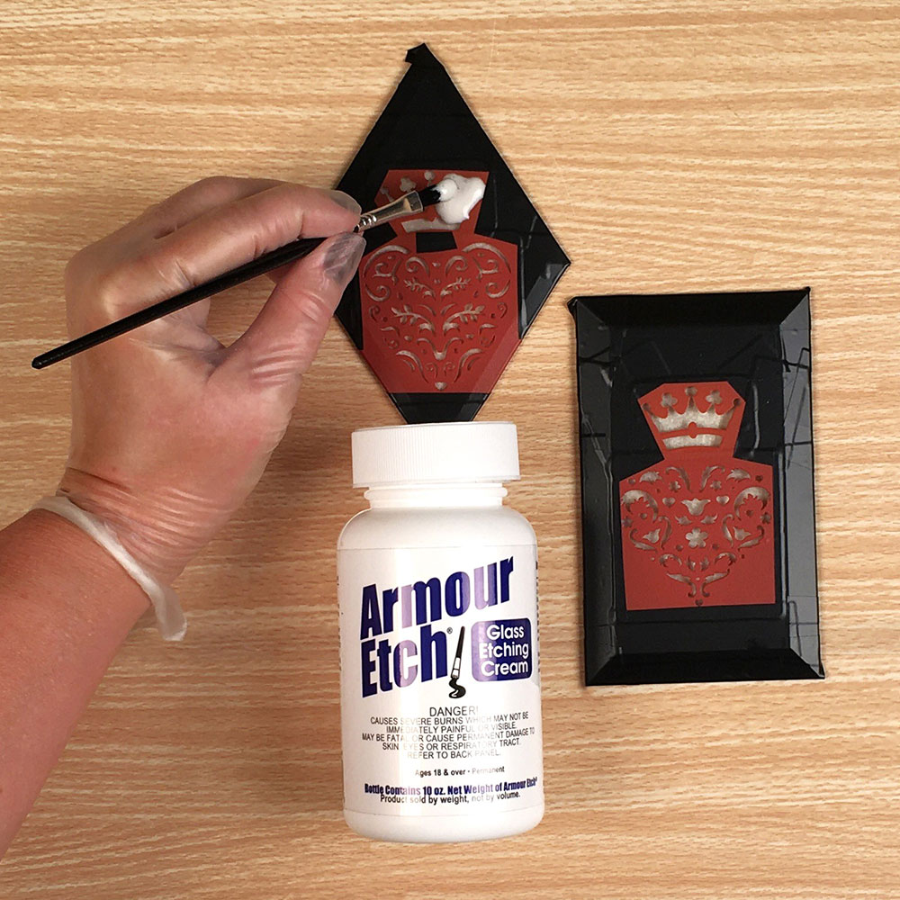 Queen of Hearts Suncatcher & Celebration Favors